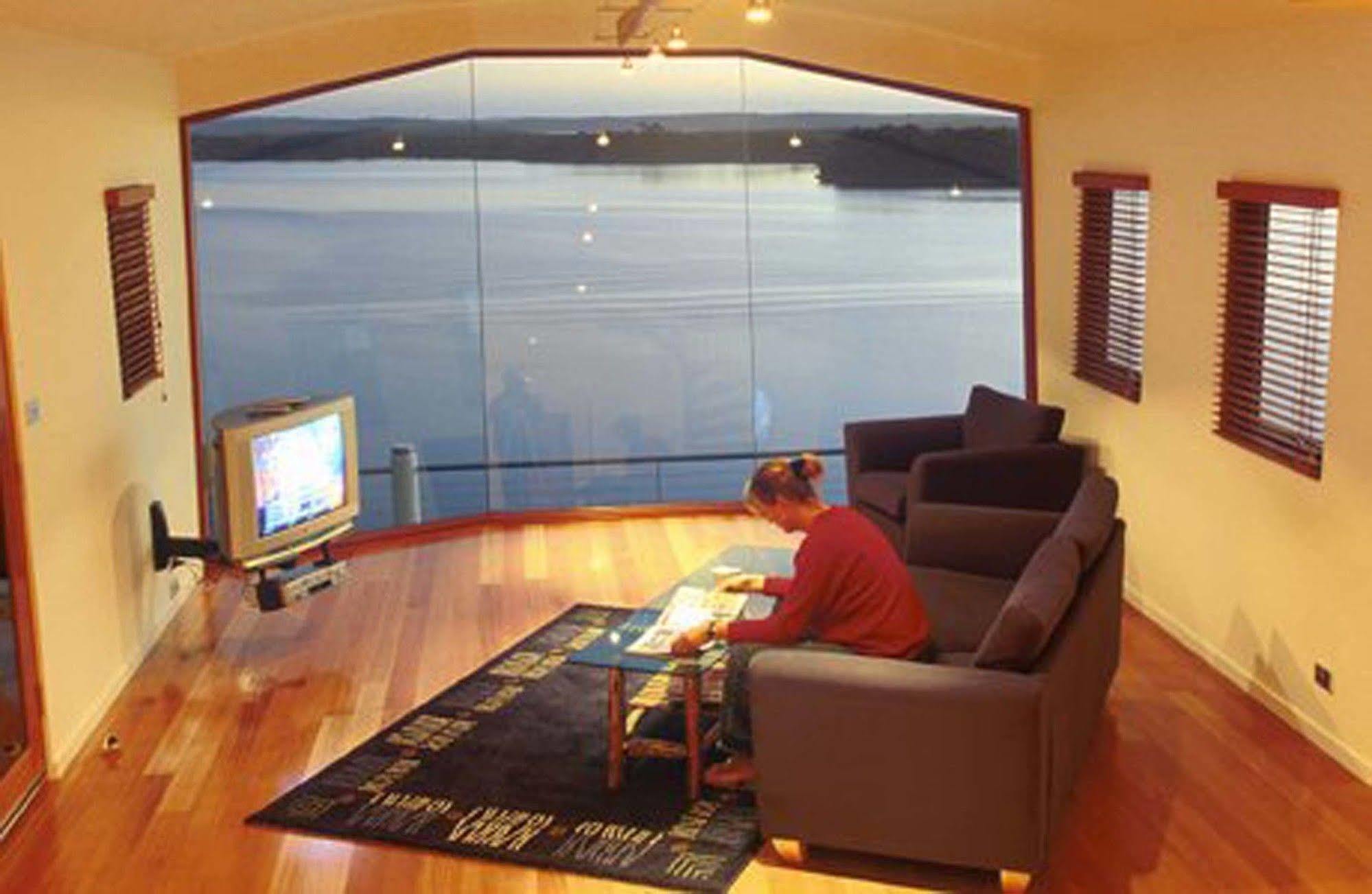 Wheelhouse Apartments Strahan Buitenkant foto